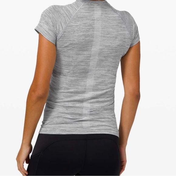 Lululemon Swiftly Tech Short sleeve 2.0 🔥We Are From Space White 🔥Sz 6 - Picture 3 of 5